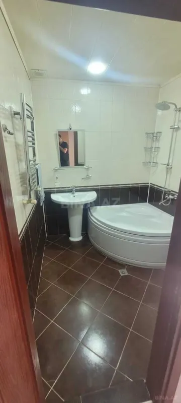 Kirayə verilir 3 otaqlı mənzil 115 m²