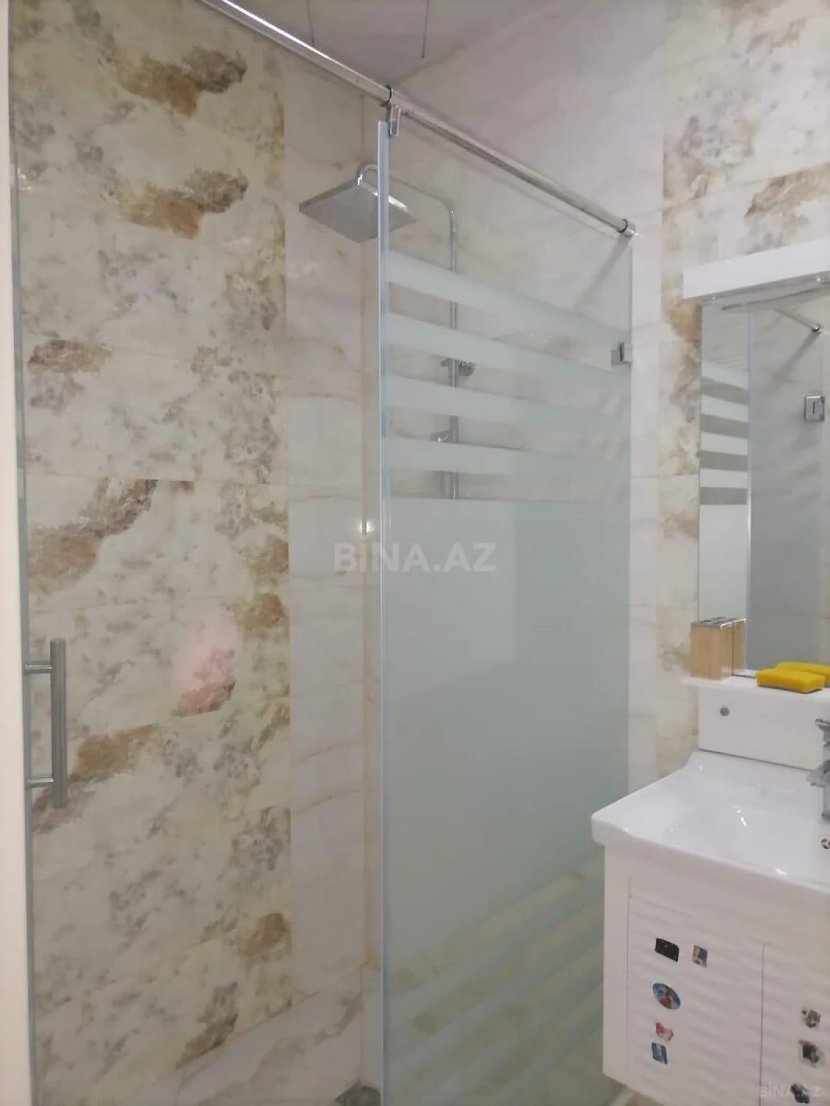 Kirayə verilir 2 otaqlı mənzil 86 m²