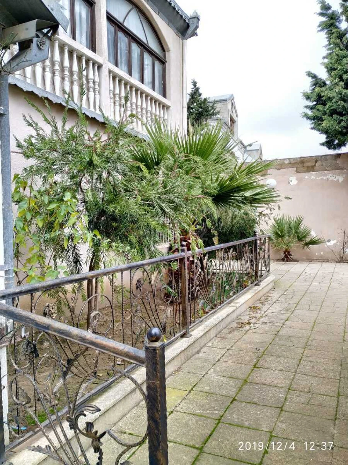 Satılır 4 otaqlı həyət evi 200 m²