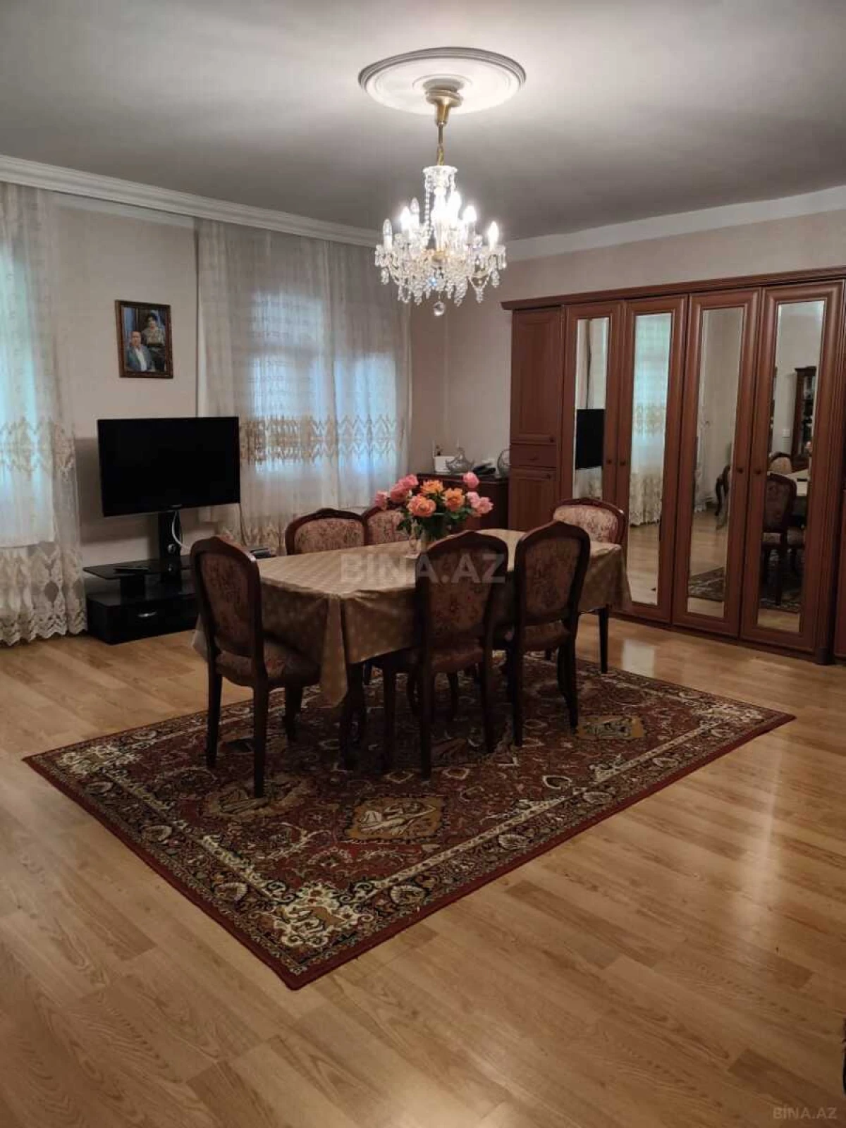 Satılır 4 otaqlı həyət evi 200 m²