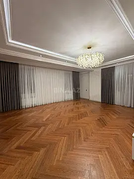 Satılır 3 otaqlı mənzil 138 m²