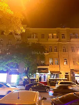 Satılır 4 otaqlı mənzil 100 m² — Bakı, Sahil qəs. 4 otaq 100.00 m²