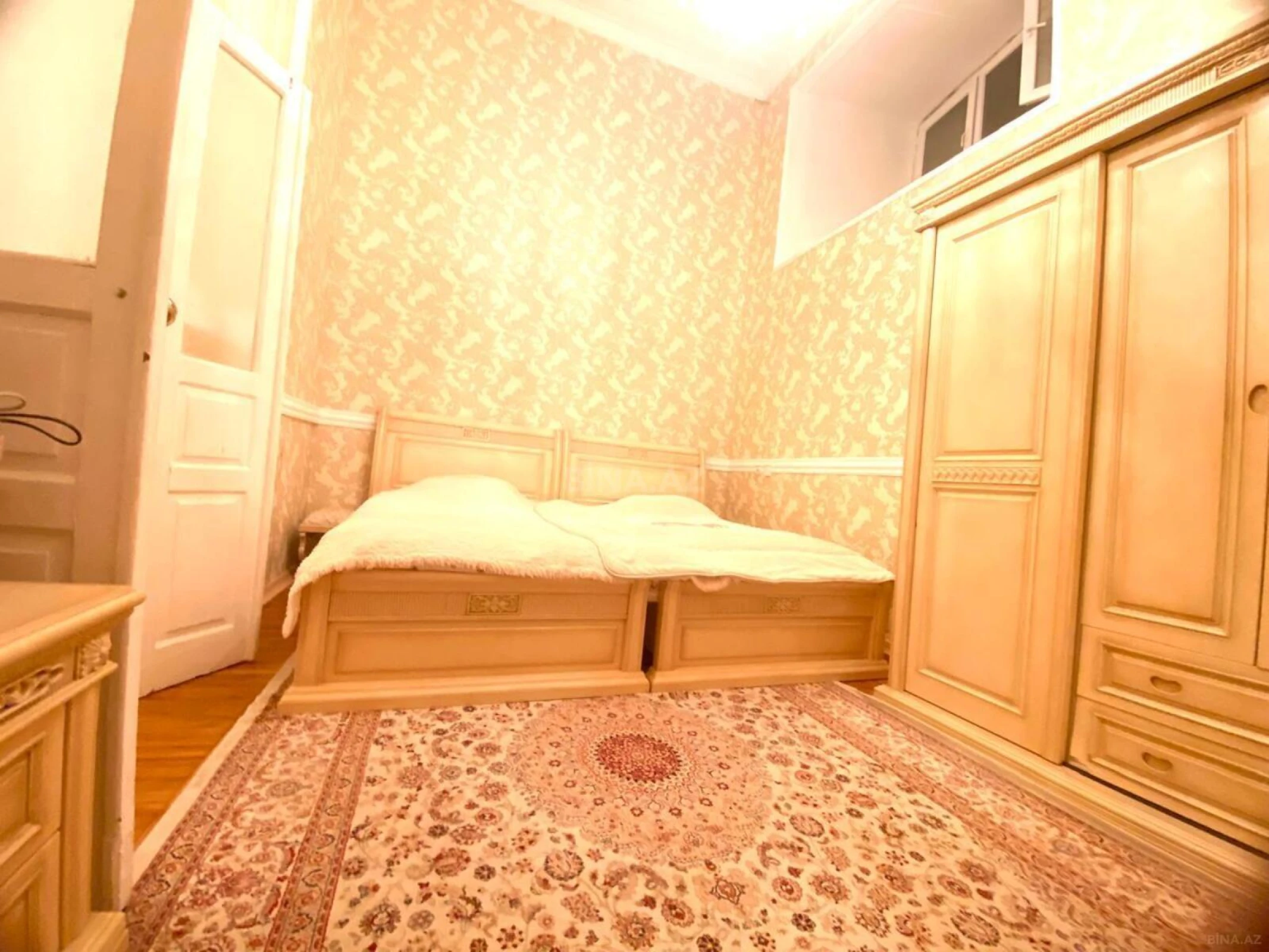 Satılır 4 otaqlı mənzil 100 m²