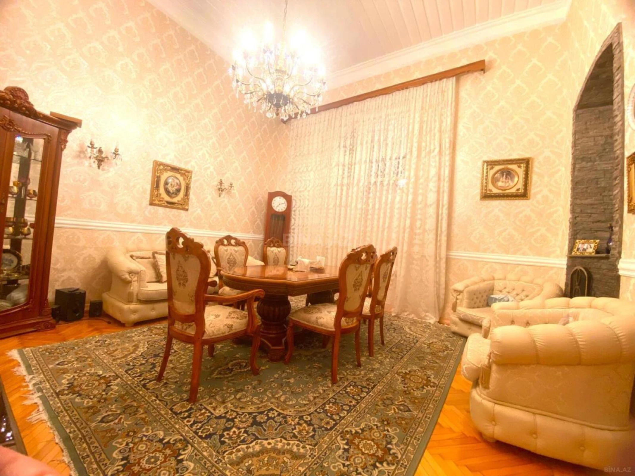 Satılır 4 otaqlı mənzil 100 m²