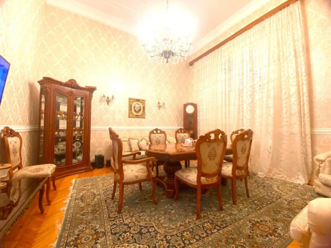 Satılır 4 otaqlı mənzil 100 m²