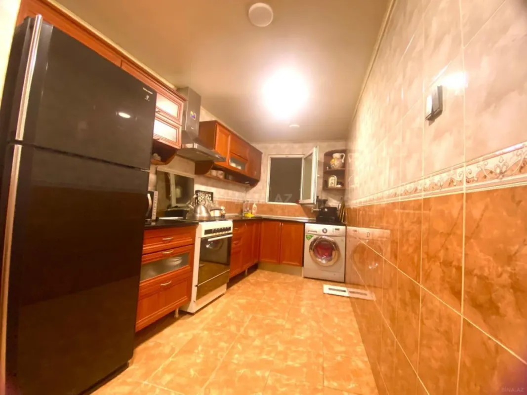 Satılır 4 otaqlı mənzil 100 m²