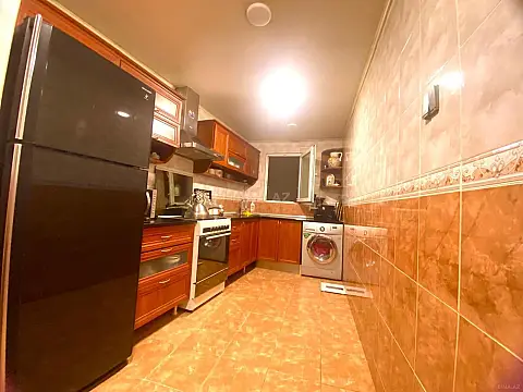 Satılır 4 otaqlı mənzil 100 m²