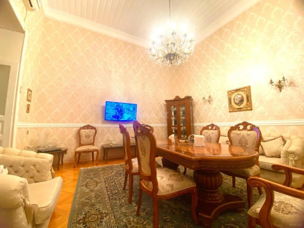 Satılır 4 otaqlı mənzil 100 m²