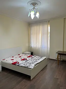 Kirayə verilir 3 otaqlı mənzil 130 m²