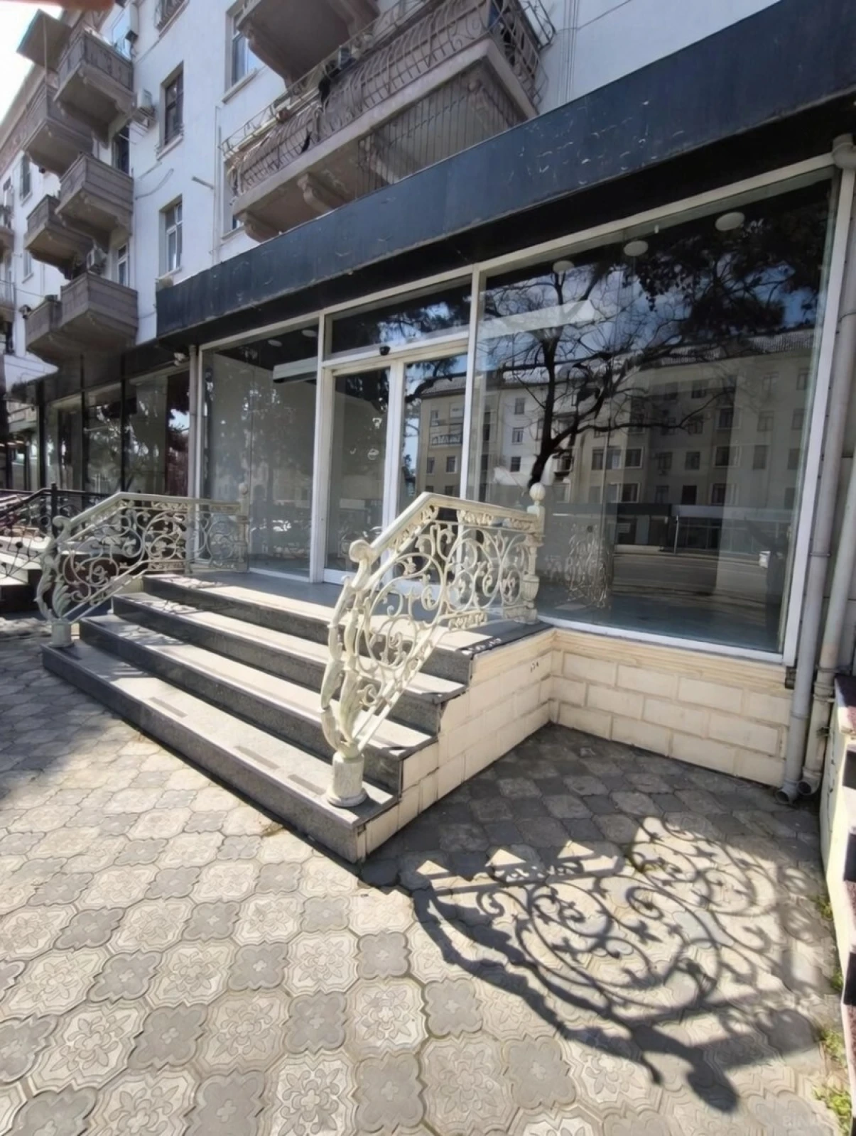 Kirayə verilir obyekt 120 m²