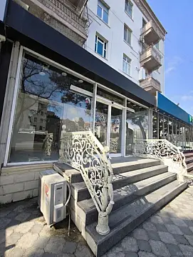 Kirayə verilir obyekt 120 m²