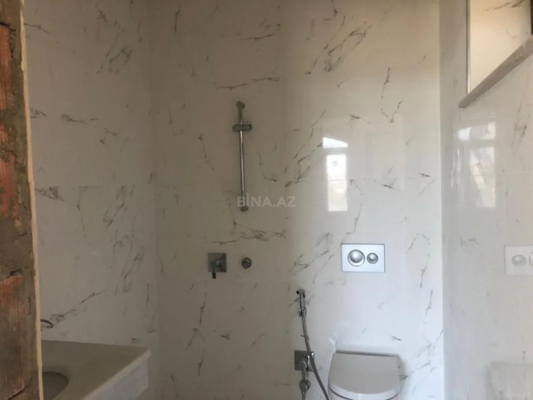 Satılır 8 otaqlı həyət evi 300 m²