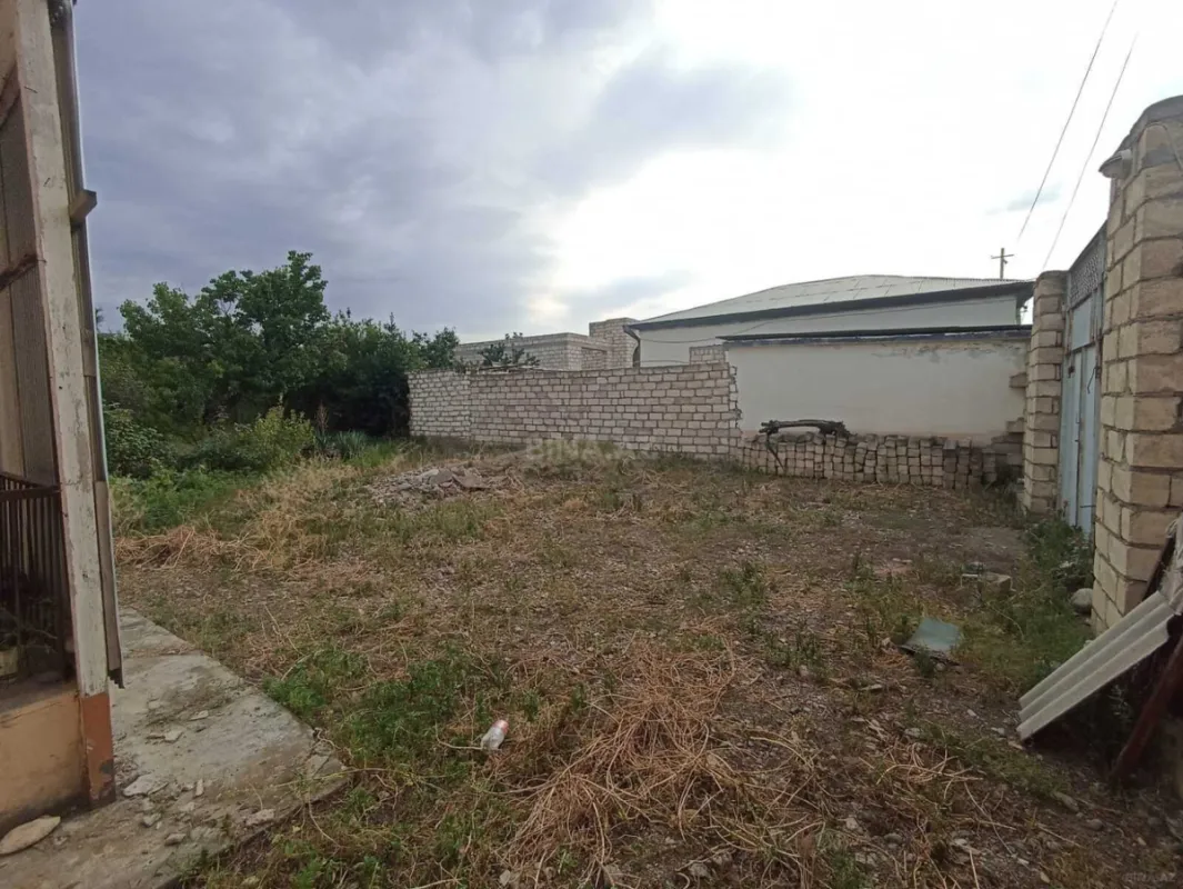 Satılır 1 otaqlı həyət evi 60 m²