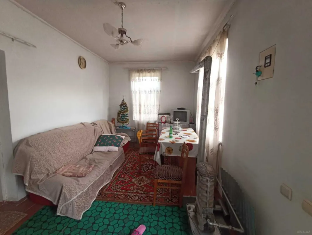Satılır 1 otaqlı həyət evi 60 m²