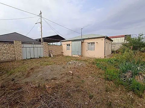 Satılır 1 otaqlı həyət evi 60 m²
