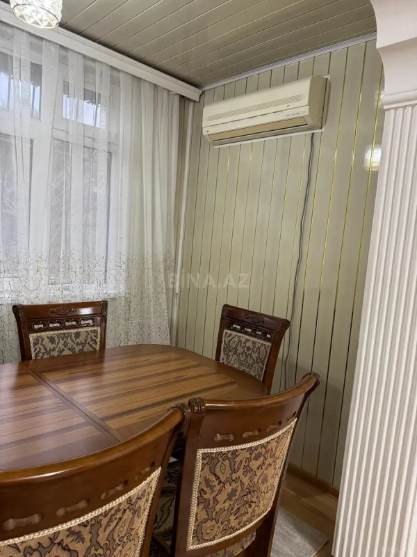 Kirayə verilir 4 otaqlı mənzil 100 m²