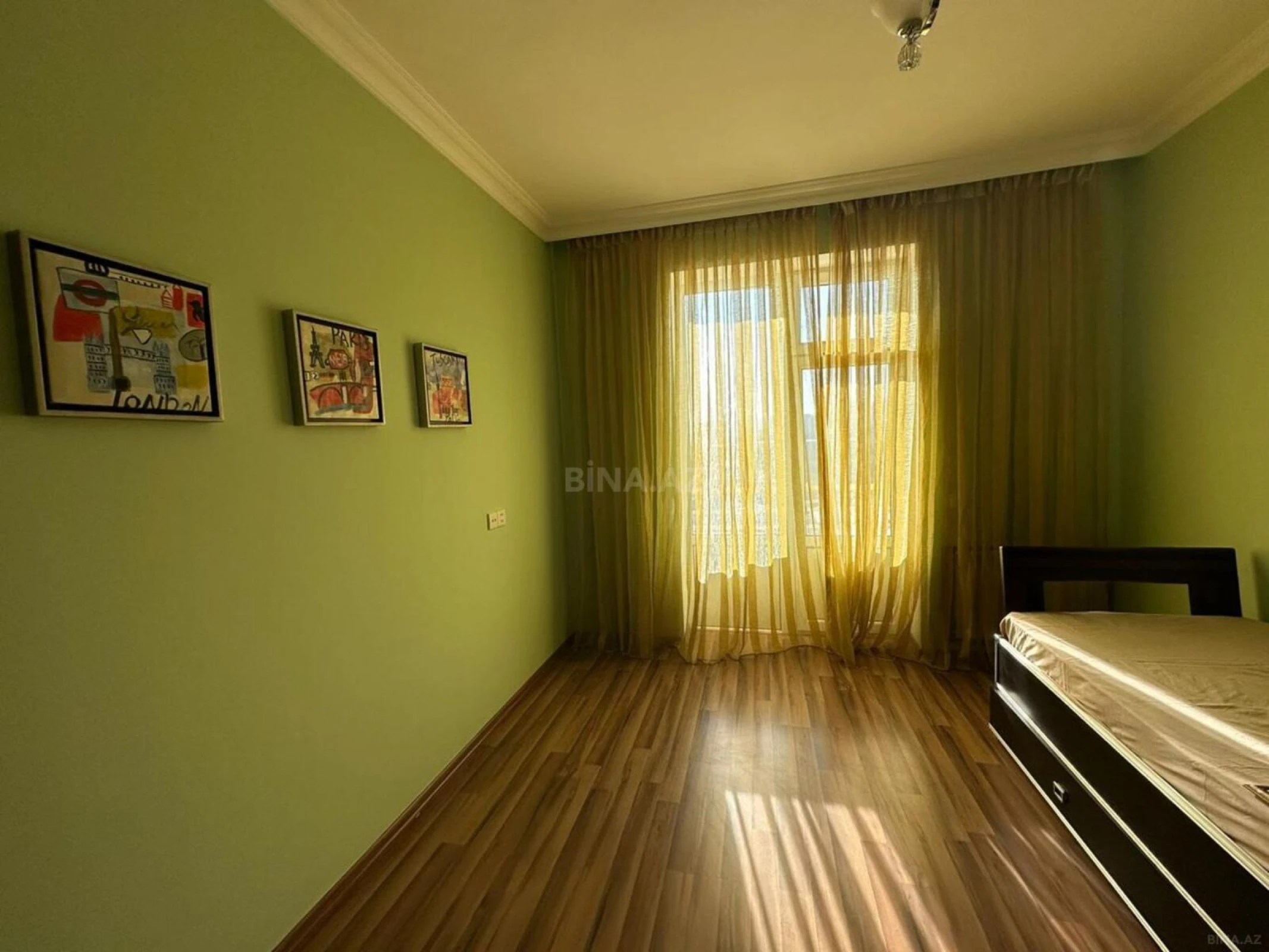 Satılır 3 otaqlı mənzil 110 m²