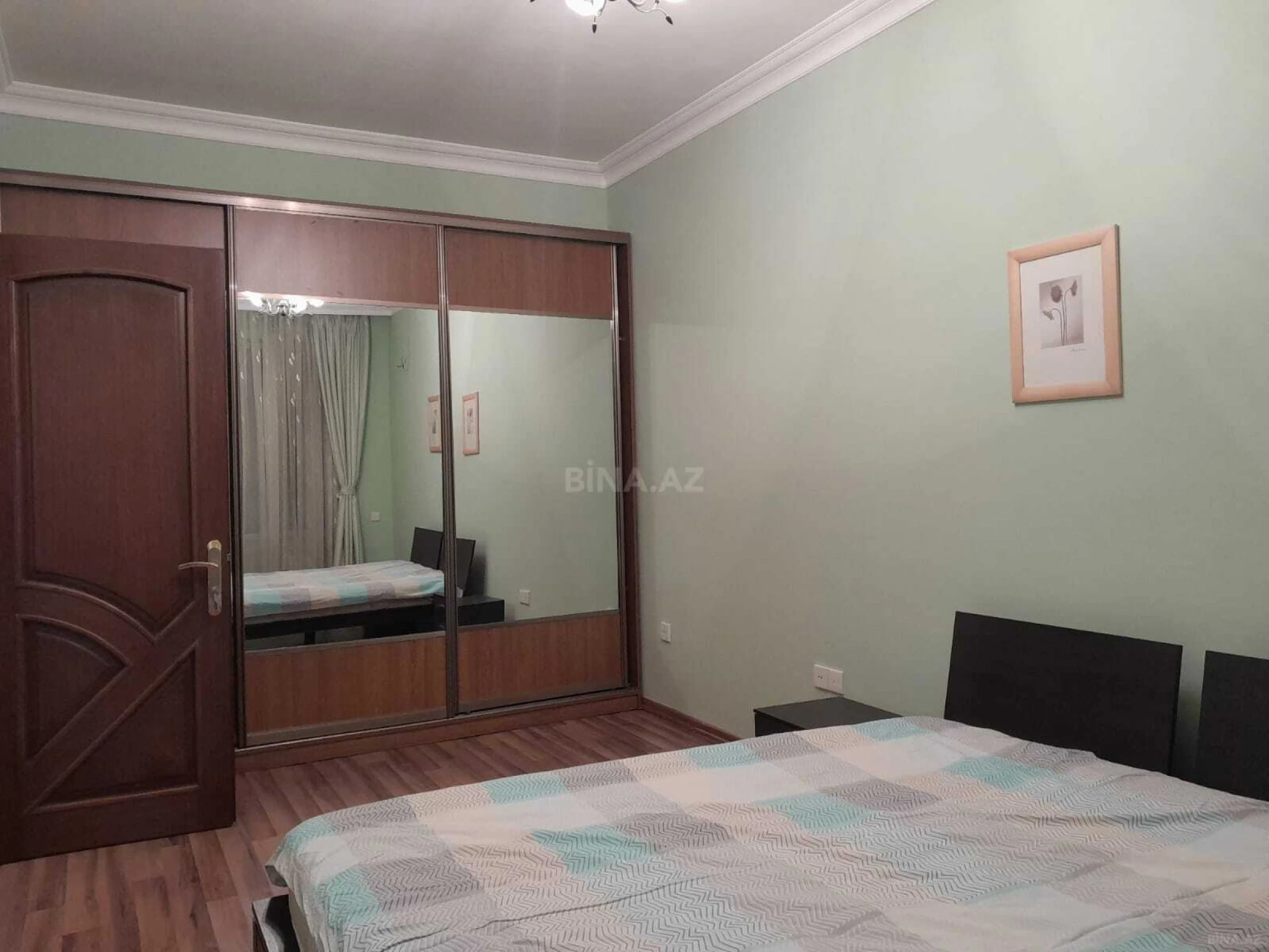 Satılır 3 otaqlı mənzil 110 m²