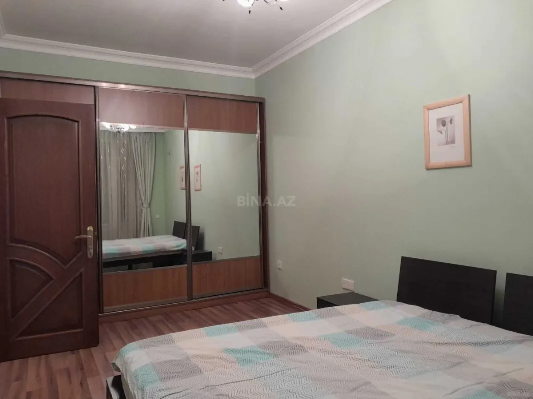 Satılır 3 otaqlı mənzil 110 m²