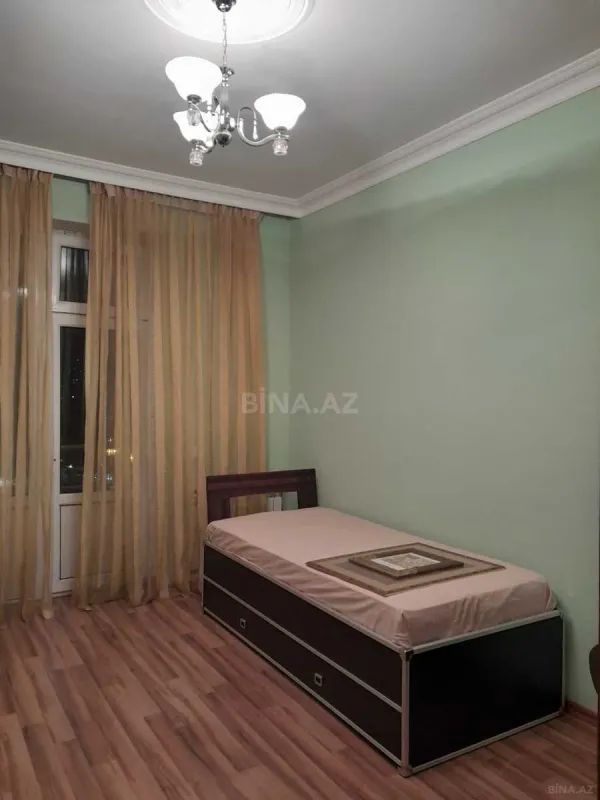 Satılır 3 otaqlı mənzil 110 m²