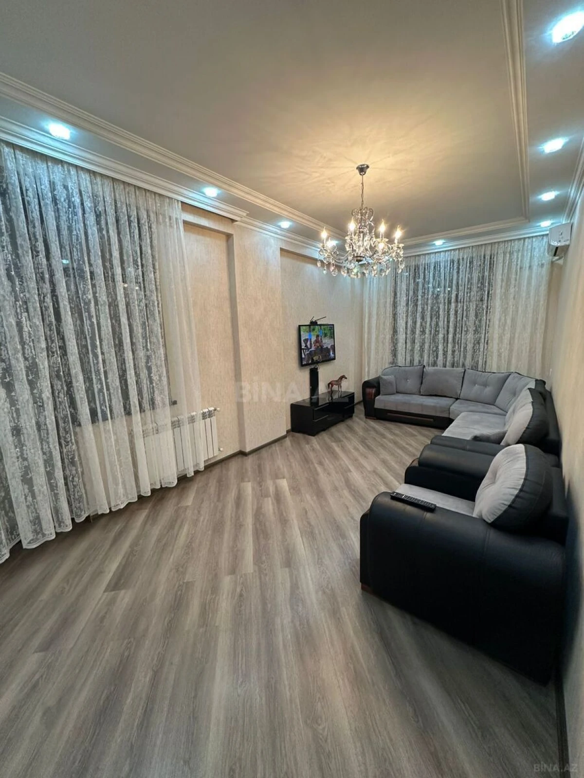 Kirayə verilir 2 otaqlı mənzil 80 m²
