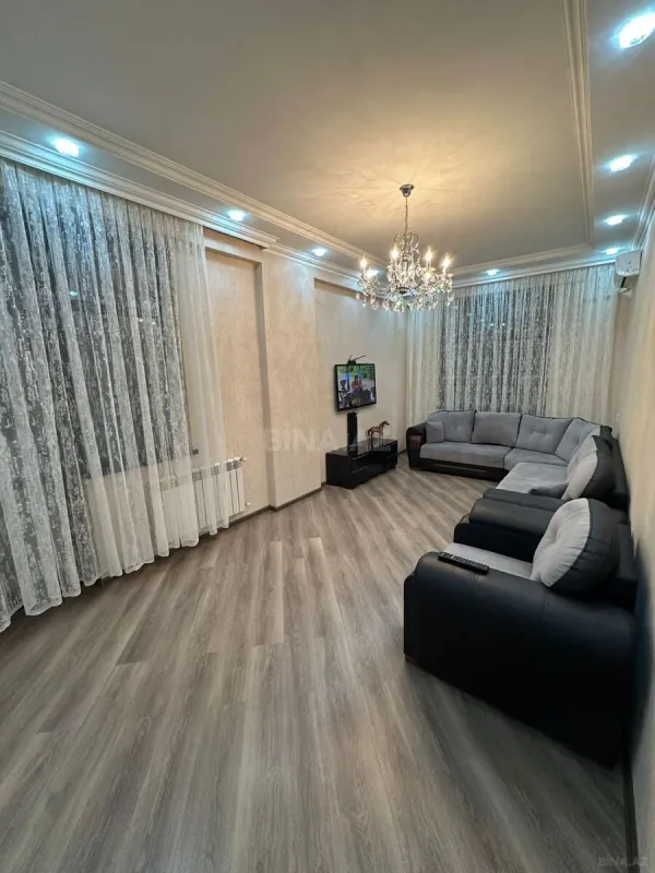 Kirayə verilir 2 otaqlı mənzil 80 m²