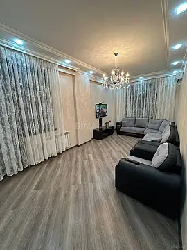 Kirayə verilir 2 otaqlı mənzil 80 m²
