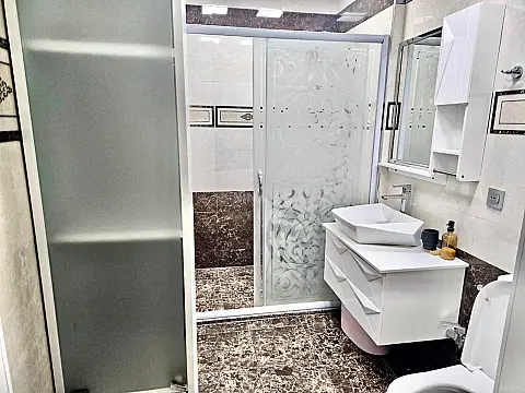 Kirayə verilir 2 otaqlı mənzil 85 m²