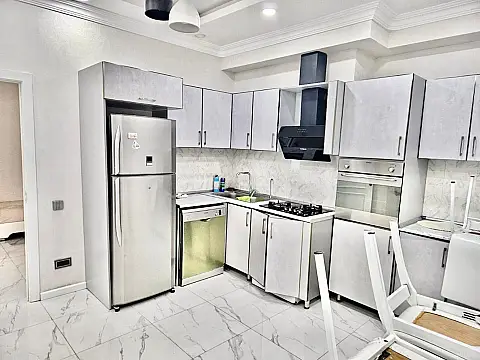 Kirayə verilir 2 otaqlı mənzil 85 m²