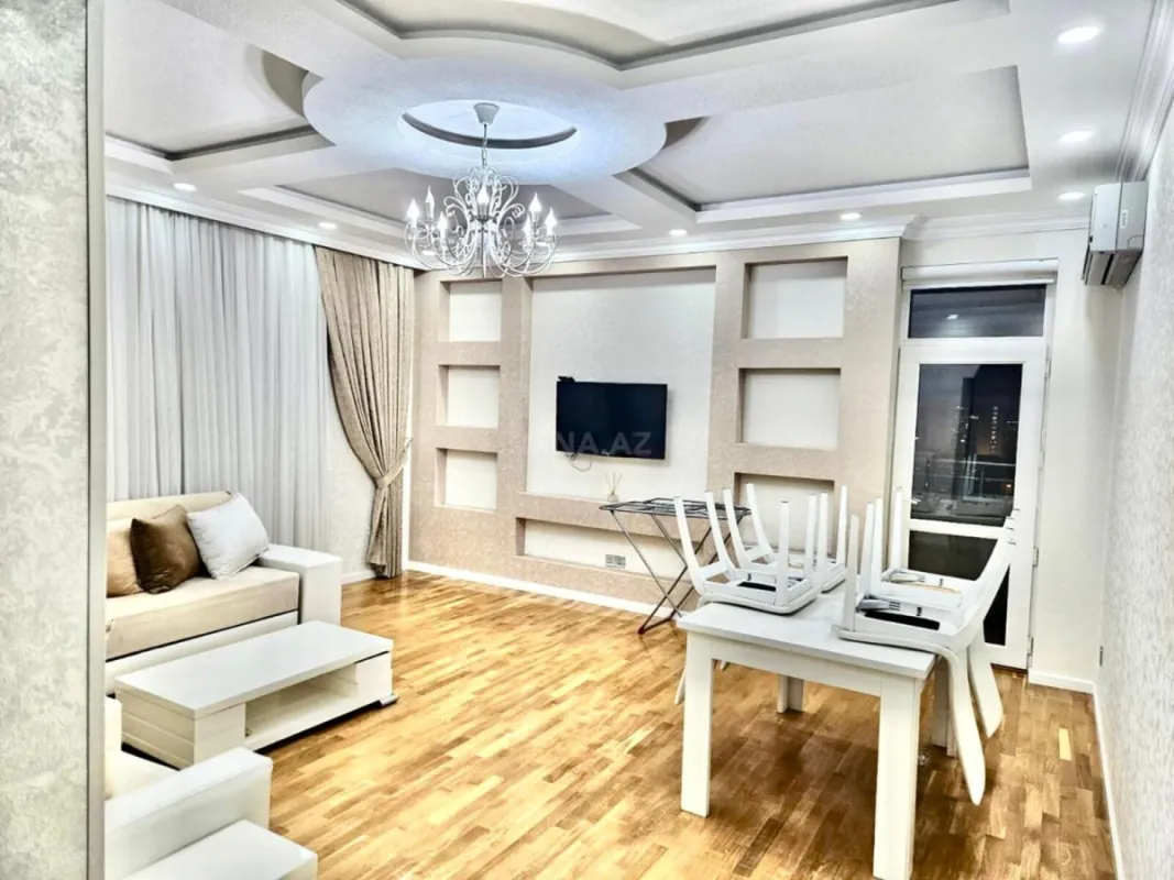 Kirayə verilir 2 otaqlı mənzil 85 m²