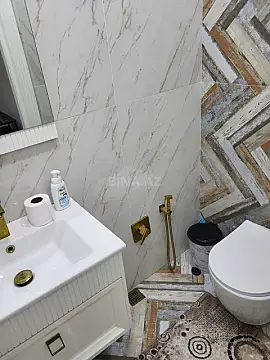 Kirayə verilir 3 otaqlı mənzil 121 m²