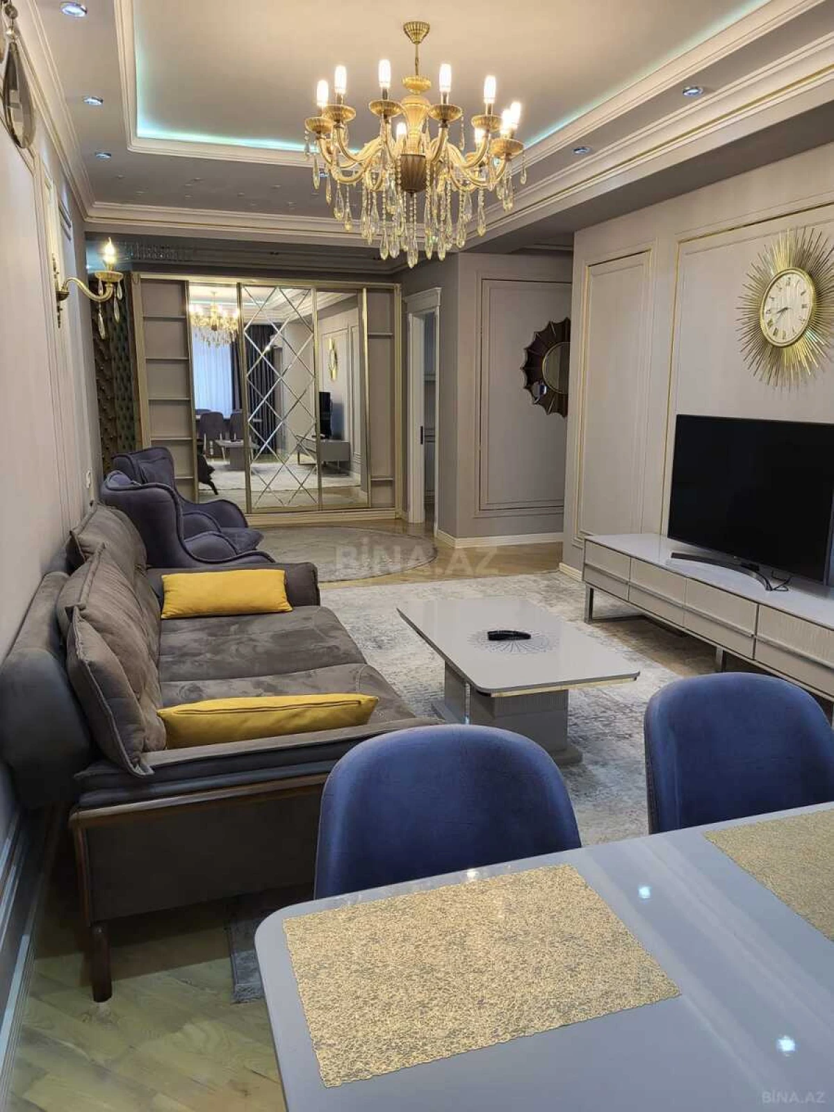 Kirayə verilir 3 otaqlı mənzil 121 m²