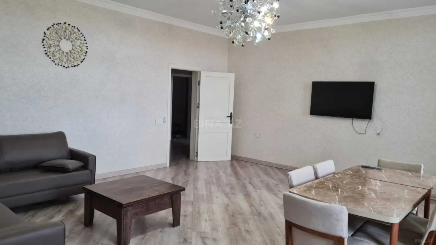 Kirayə verilir 3 otaqlı mənzil 150 m²
