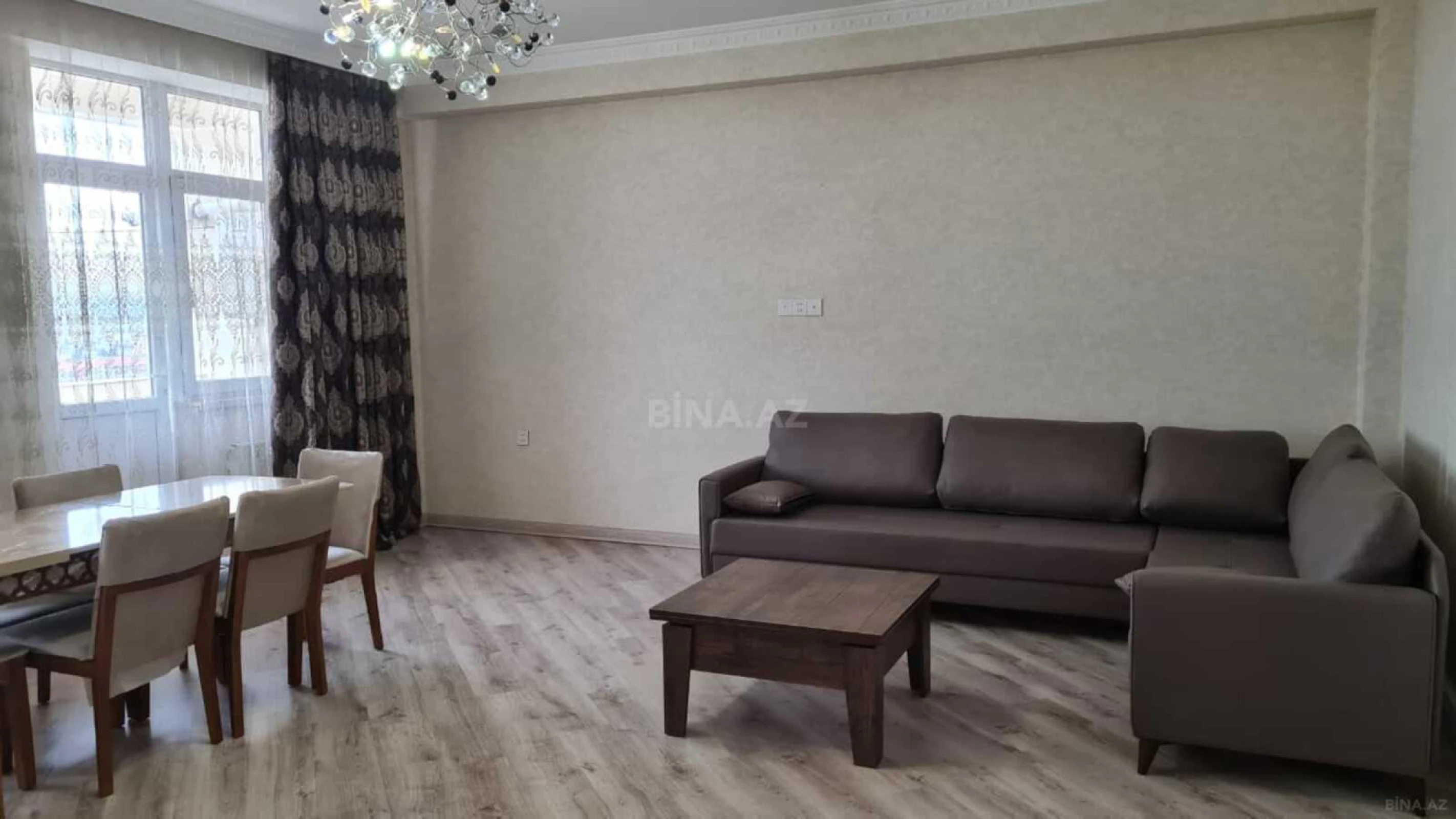Kirayə verilir 3 otaqlı mənzil 150 m²