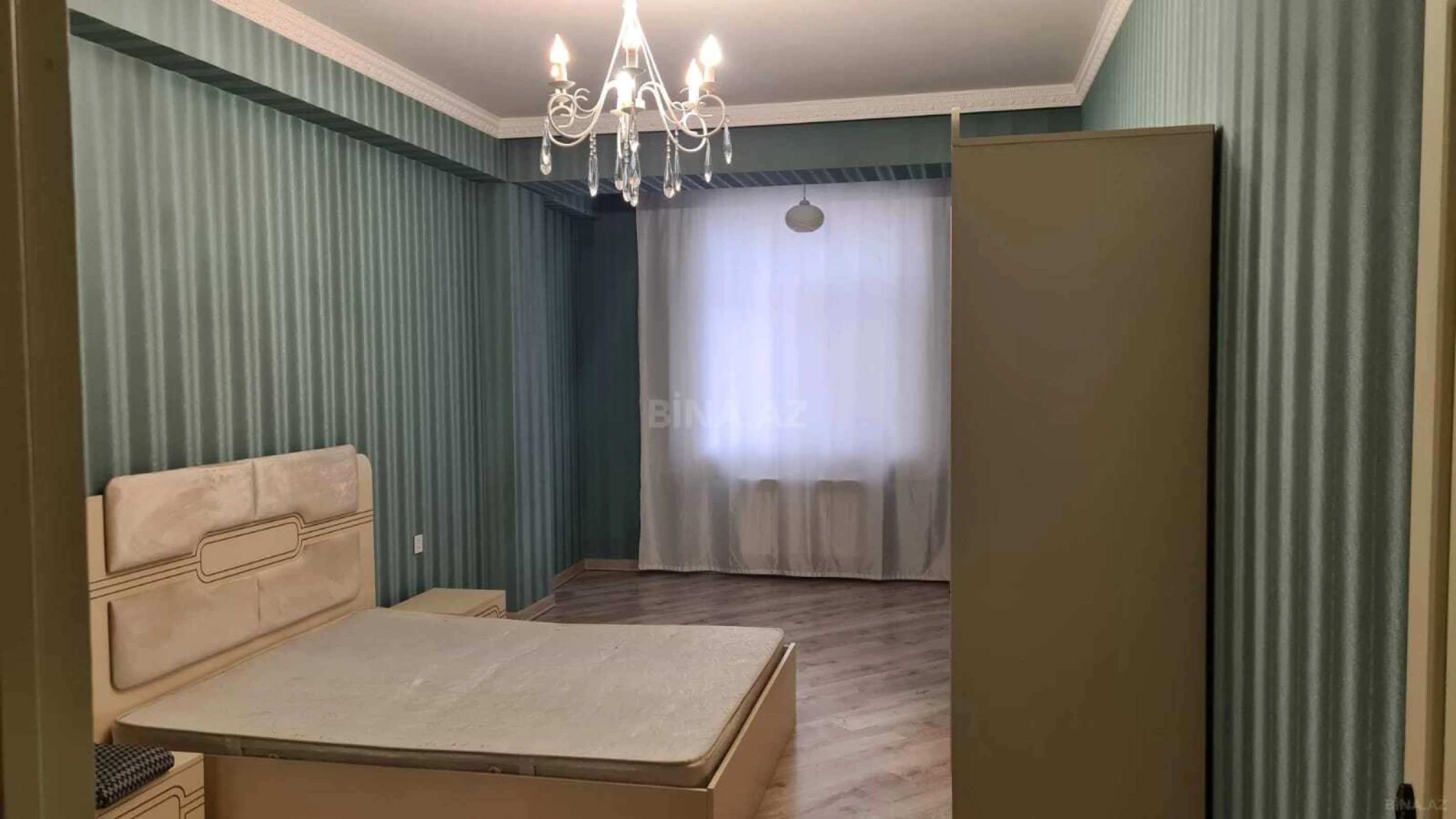 Kirayə verilir 3 otaqlı mənzil 150 m²