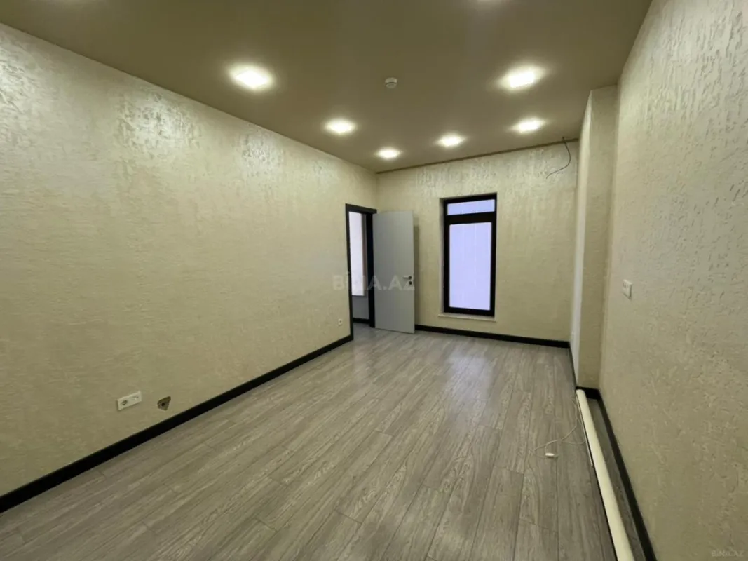 Kirayə verilir 2 otaqlı ofis 65 m²