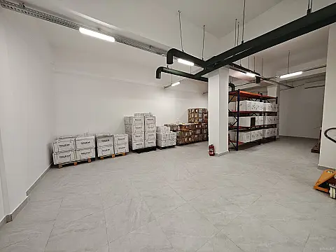 Satılır obyekt 260 m²
