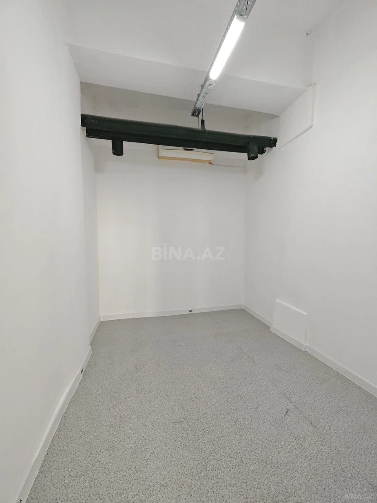Satılır obyekt 260 m²