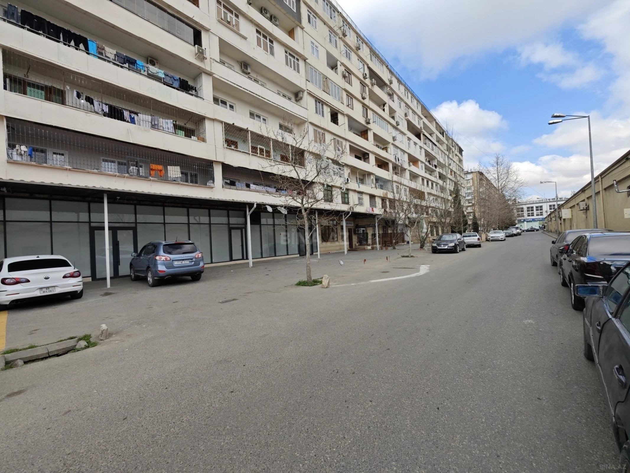 Satılır obyekt 260 m²