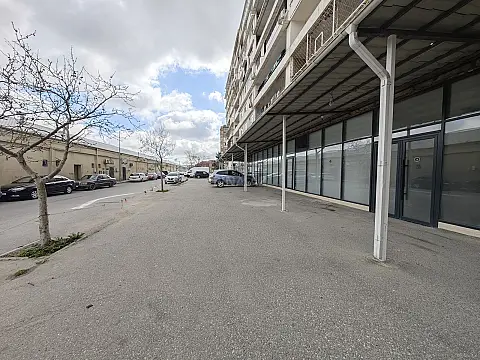 Satılır obyekt 260 m²