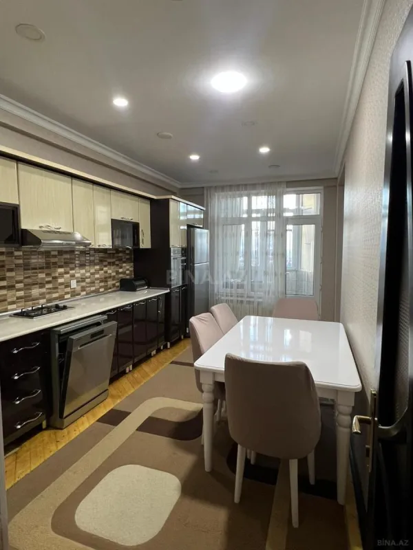 Kirayə verilir 3 otaqlı mənzil 102 m²