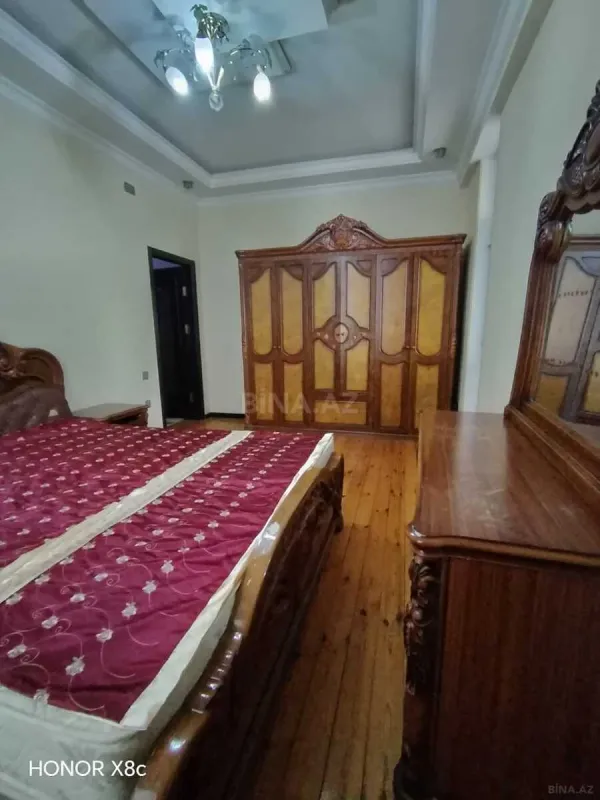 Kirayə verilir 2 otaqlı mənzil 90 m²