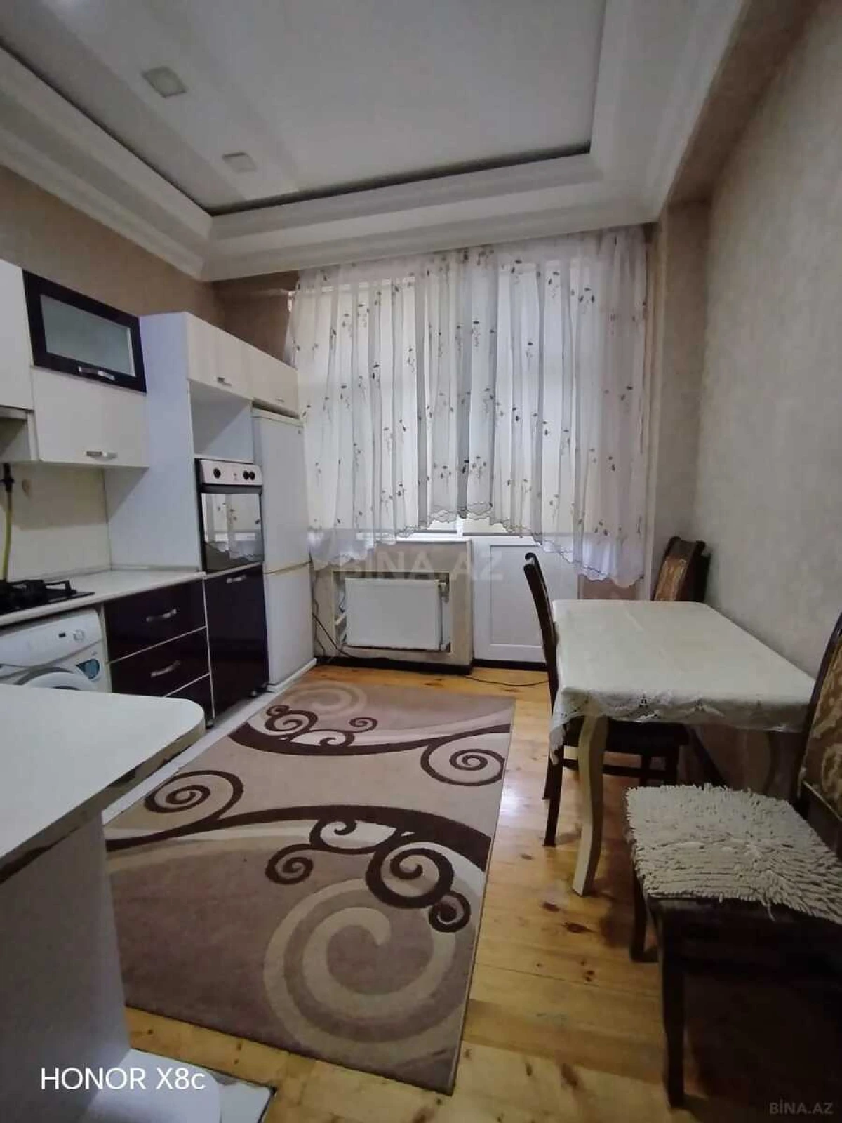 Kirayə verilir 2 otaqlı mənzil 90 m²
