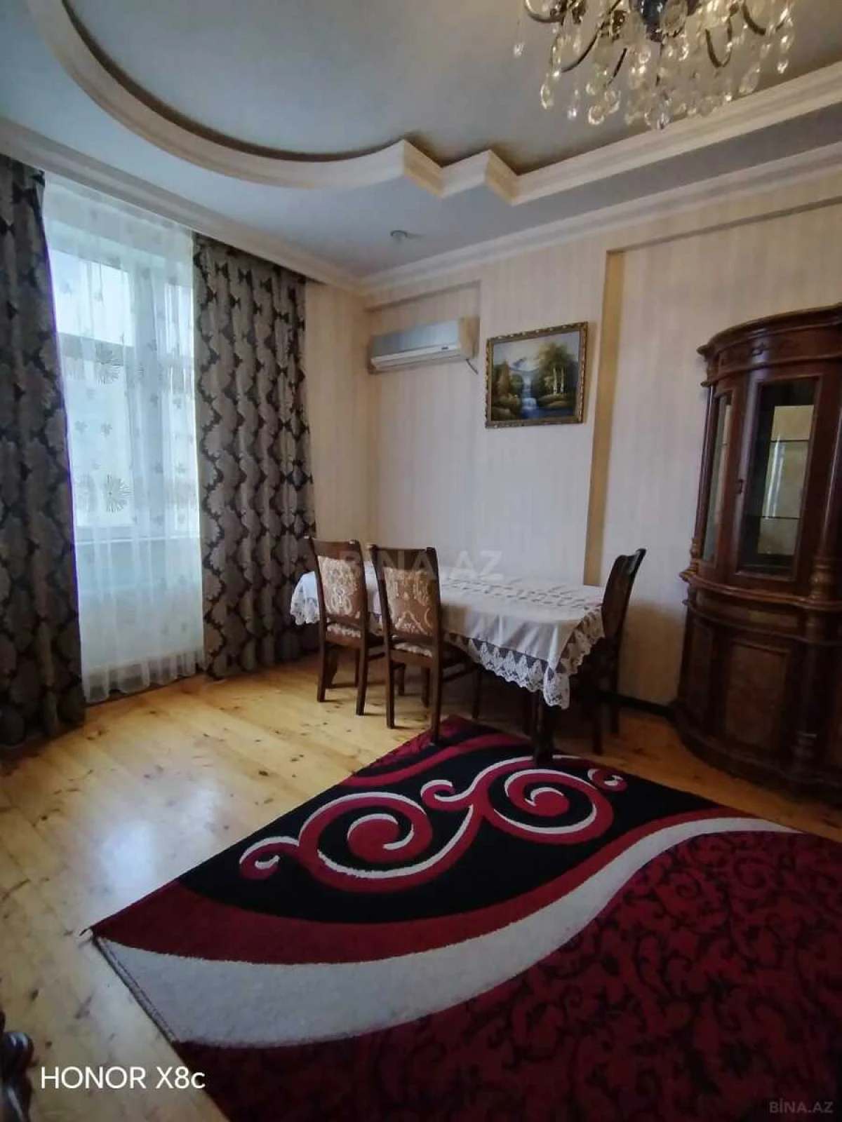 Kirayə verilir 2 otaqlı mənzil 90 m²