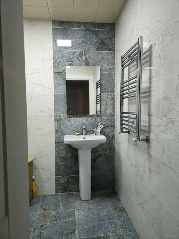Kirayə verilir 2 otaqlı mənzil 45 m²