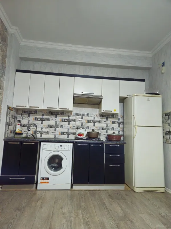 Kirayə verilir 2 otaqlı mənzil 45 m²