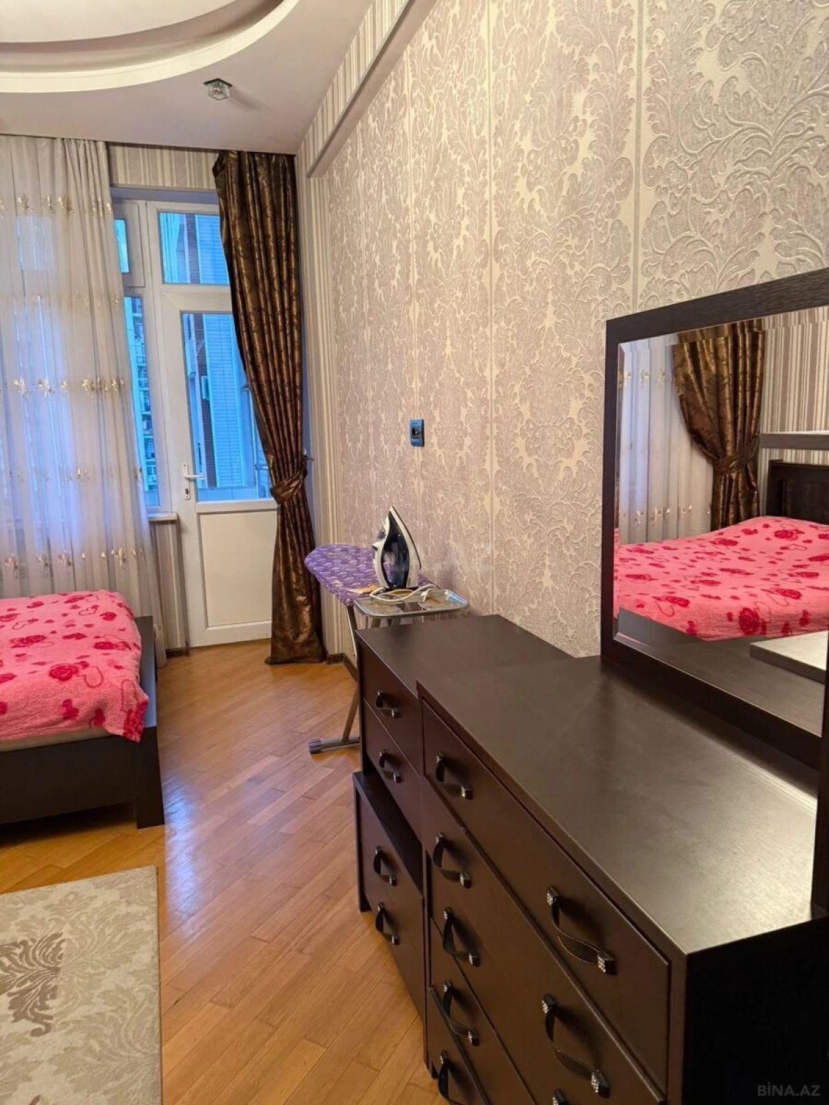 Kirayə verilir 3 otaqlı mənzil 108 m²