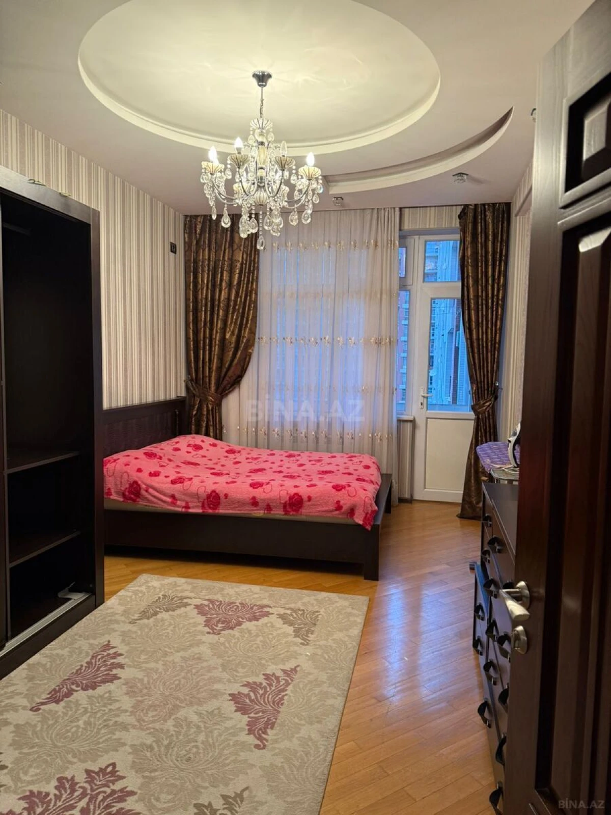 Kirayə verilir 3 otaqlı mənzil 108 m²