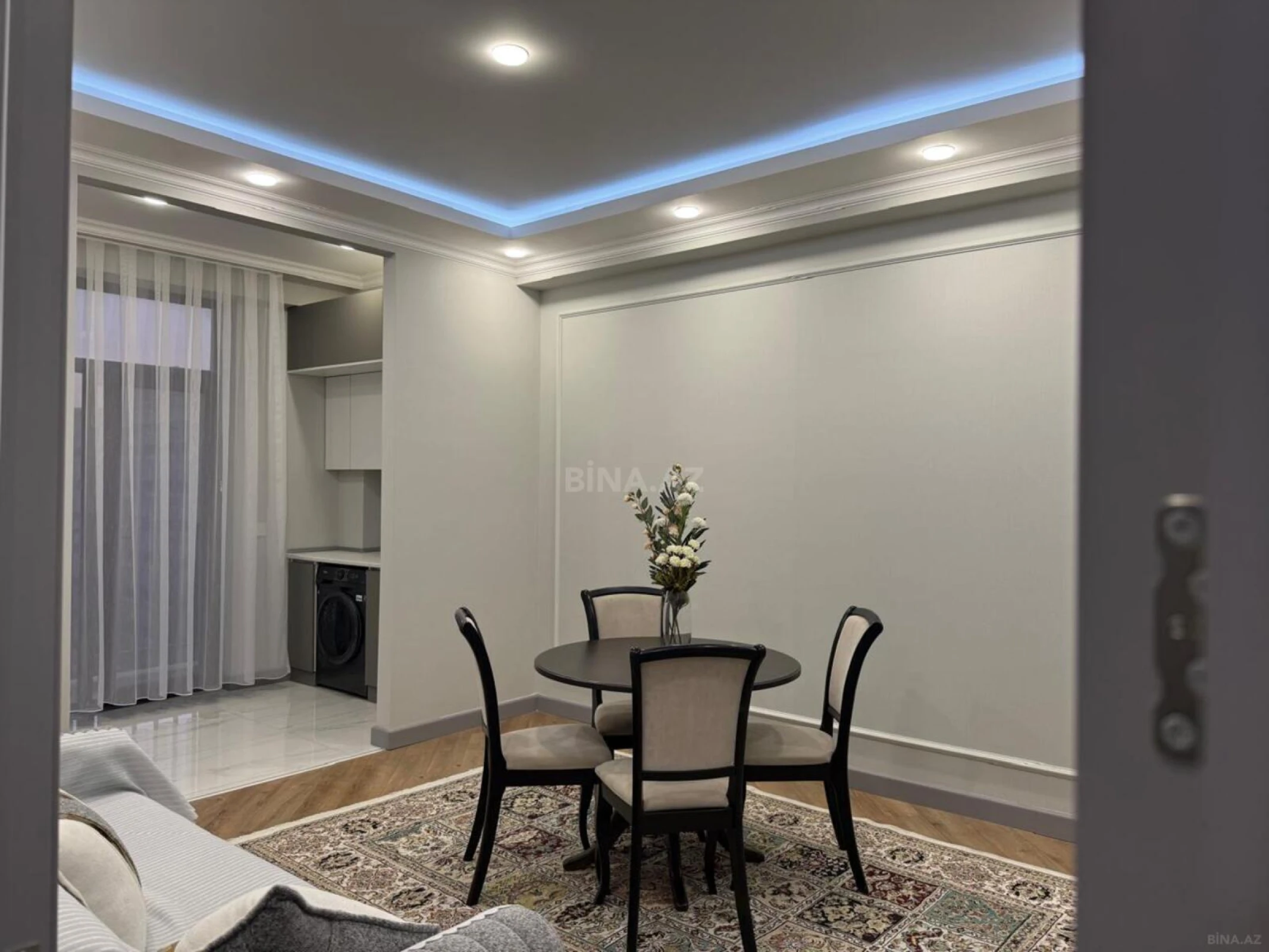 Kirayə verilir 2 otaqlı mənzil 65 m²
