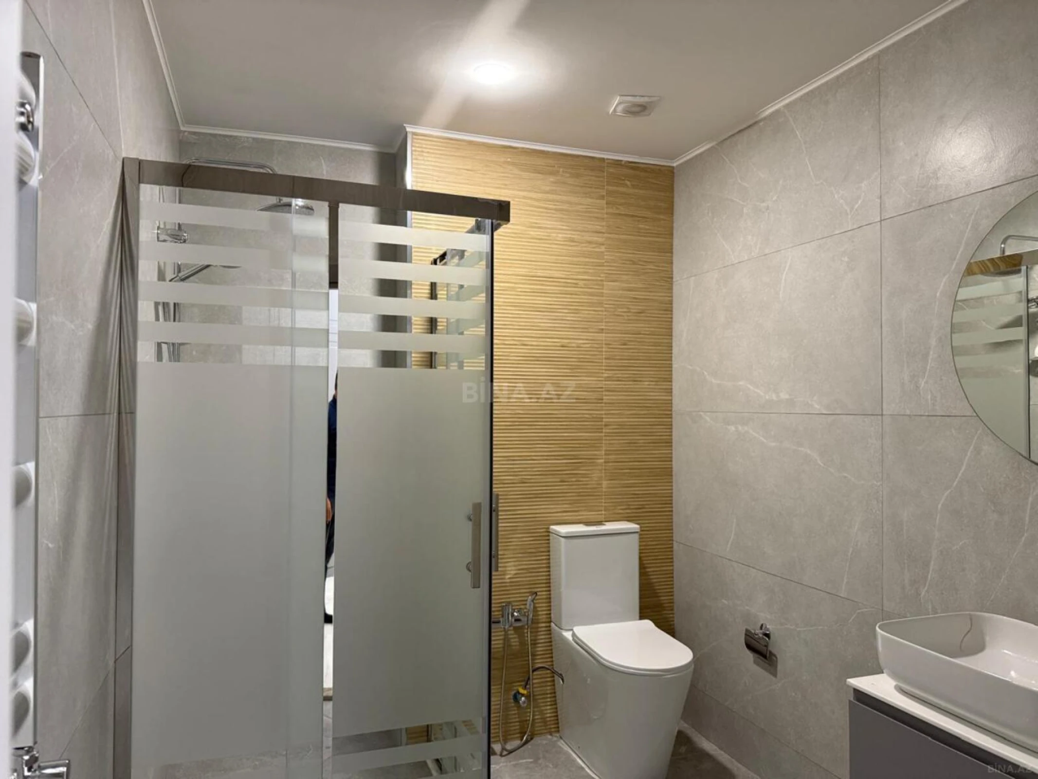 Kirayə verilir 2 otaqlı mənzil 65 m²